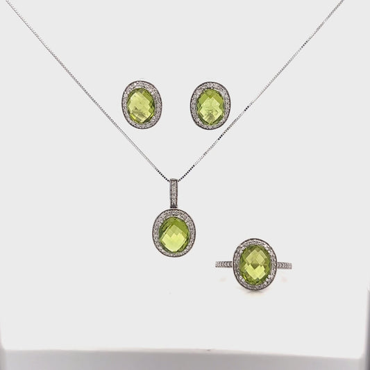 Conjunto de joyas con piedras preciosas de peridoto